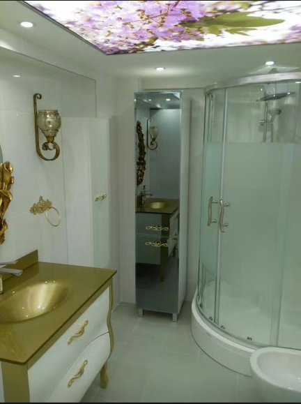 Banyo dolapları ve duş alanı · 05